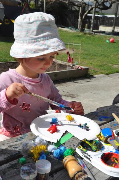 Hannah Johnston decorates her Dishy Fishy 